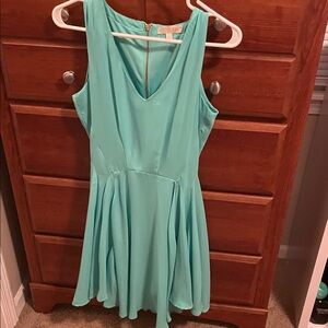 Sleeveless V-Neck Flared Dress in Aqua